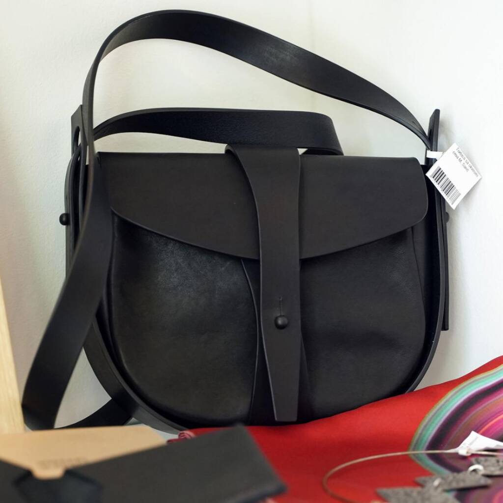 Кожна ташна