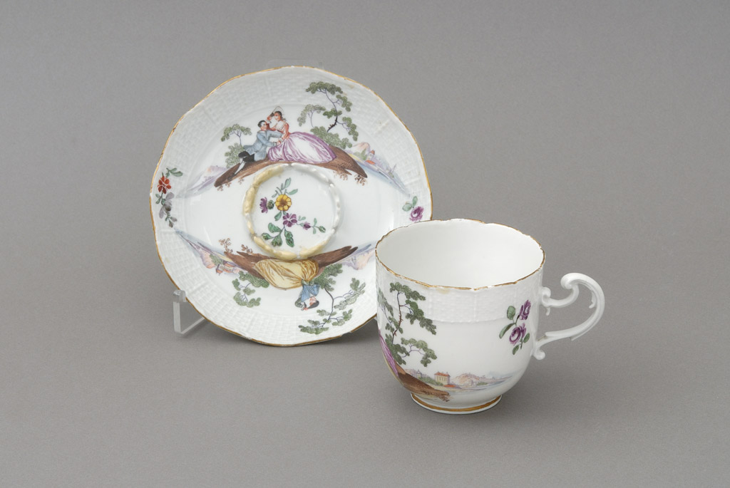 Керамика, стакло и порцелан