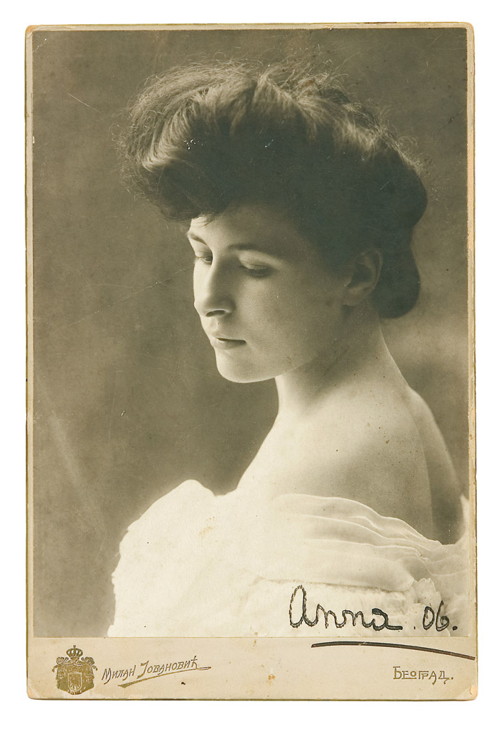 ФОТОГРАФИЈА, ПРИМЕЊЕНА ГРАФИКА И УЕМТНИЧКА ОБРАДА КЊИГА